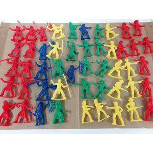 Cowboys & Indians 2" Plastic Figurines Lot of 49 TY246